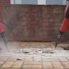Jak skuć beton szybko i skutecznie: najważniejsze narzędzia i techniki