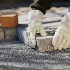 Jak ułożyć kostkę brukową na starym betonie - poradnik krok po kroku