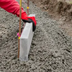 Jak zrobić półsuchy beton: 10 kroków do idealnej mieszanki